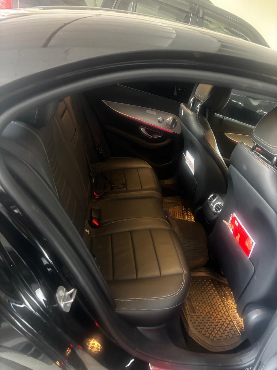 Mercedes-Benz E200 rear seating